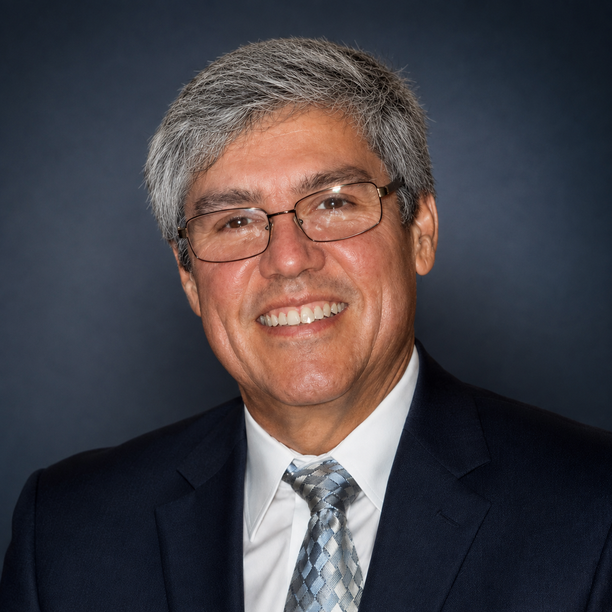 Retrato del Dr. Jaime Alejandro Flores Orozco, neurocirujano